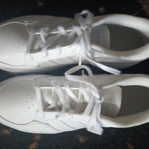 Adidas tennis shoes